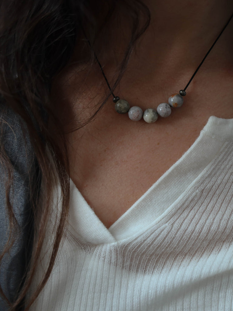 Mini Agate Beaded Necklace necklace Bagatiba