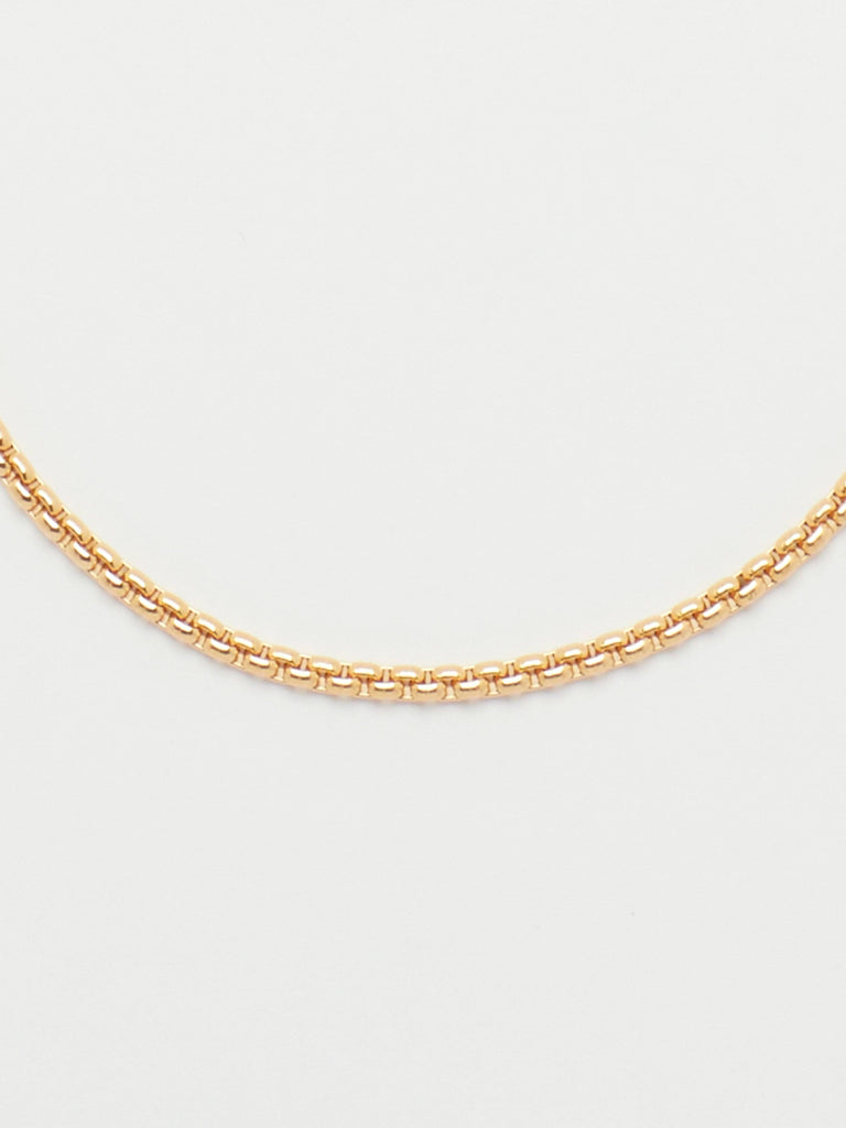 Close up flat lay 16" Snake Chain Necklace bagatiba
