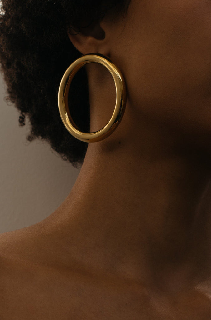 Close view on model of Circle Hollow Hoops Earrings bagatiba