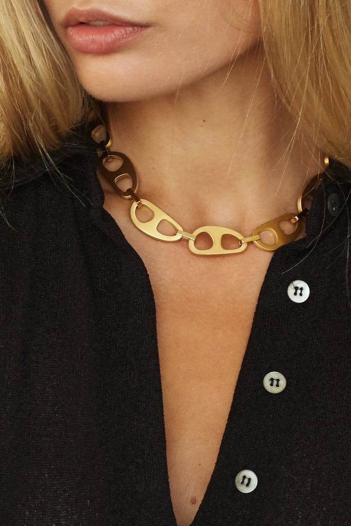 Gold Brushed Tab Necklace Necklace bagatiba