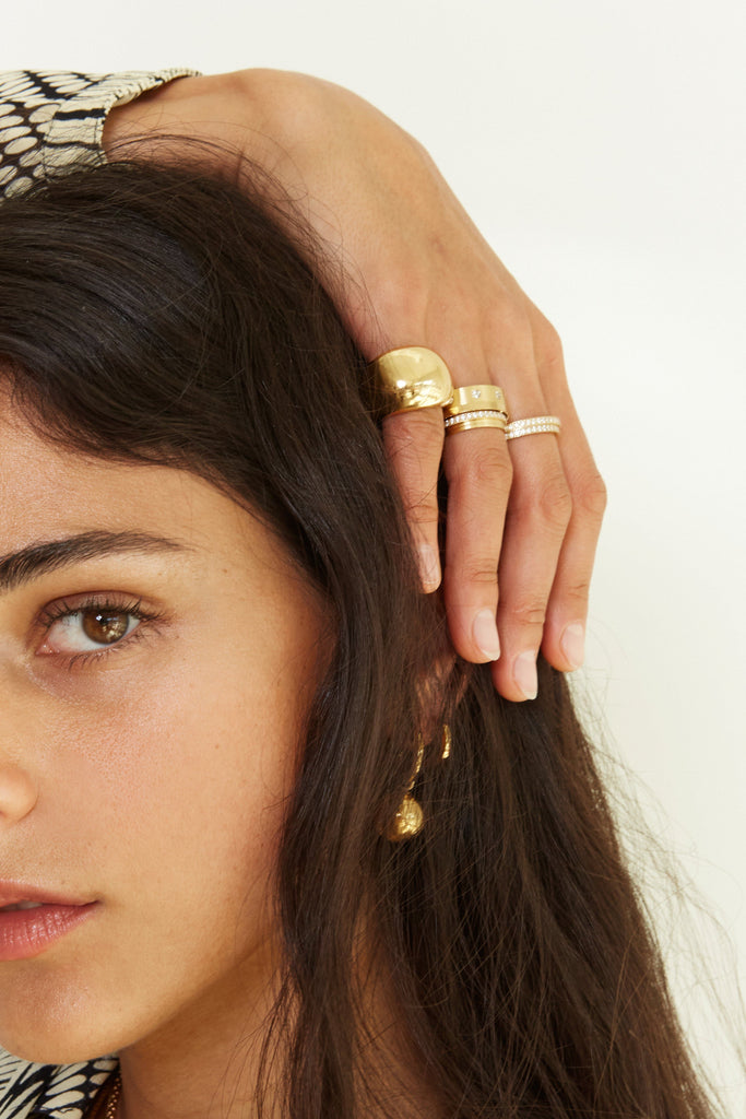 Polished Gold Ring Ring Bagatiba