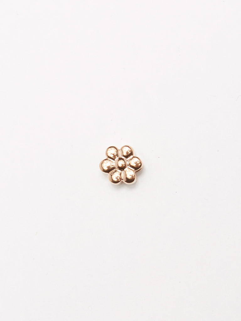 Detailed flat lay of flower from Rose Gold Bead Set Bagatiba