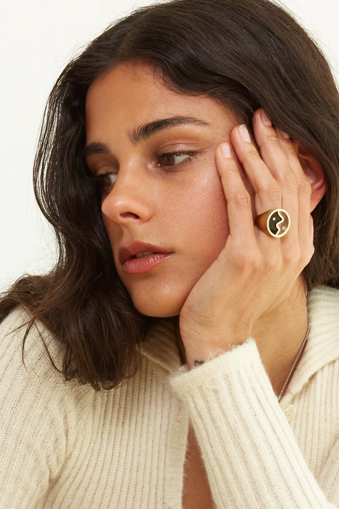Model wearing the Yin Yang Glass Ring by bagatiba