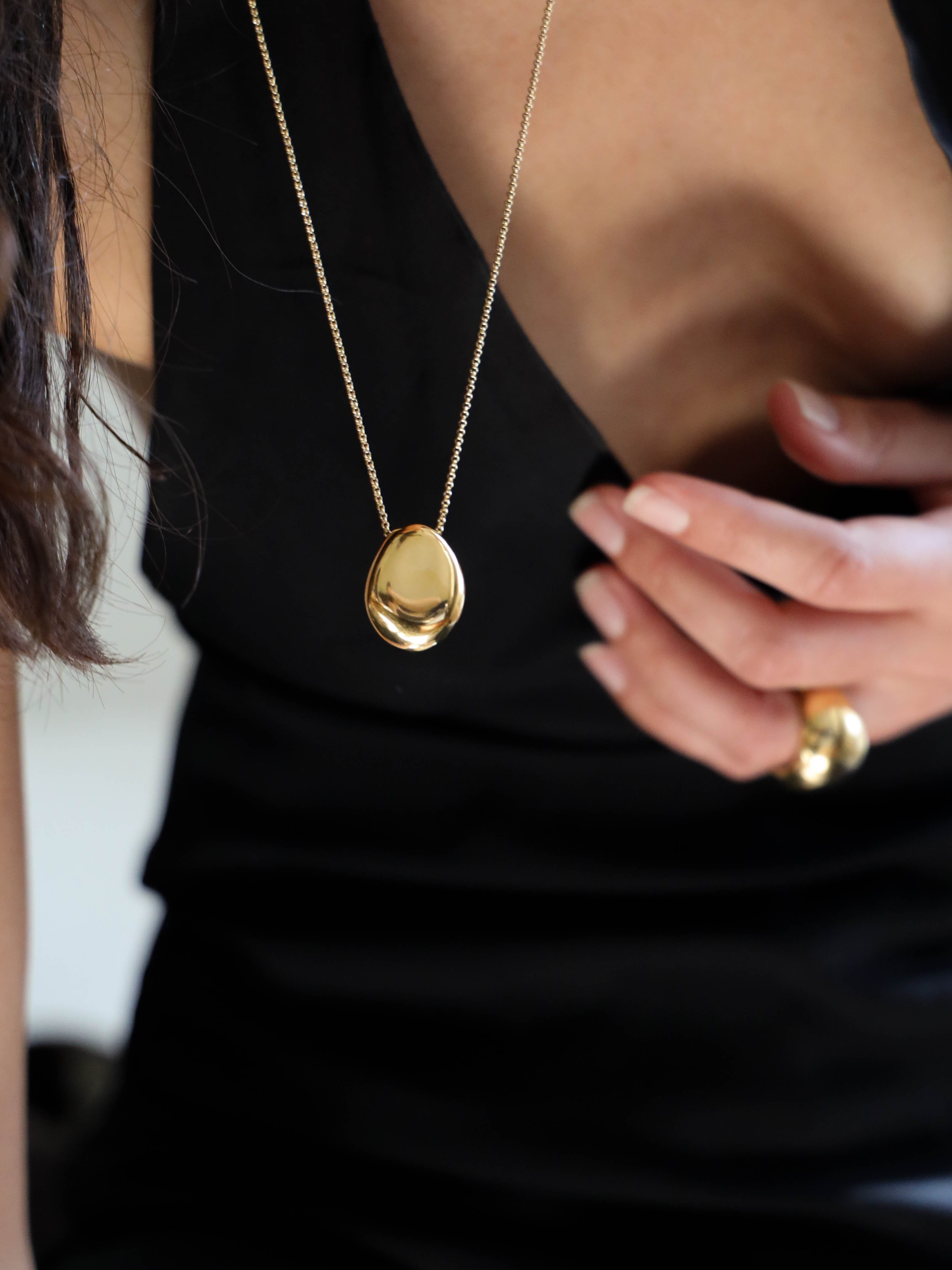 Gold Orb Necklace Necklace bagatiba 