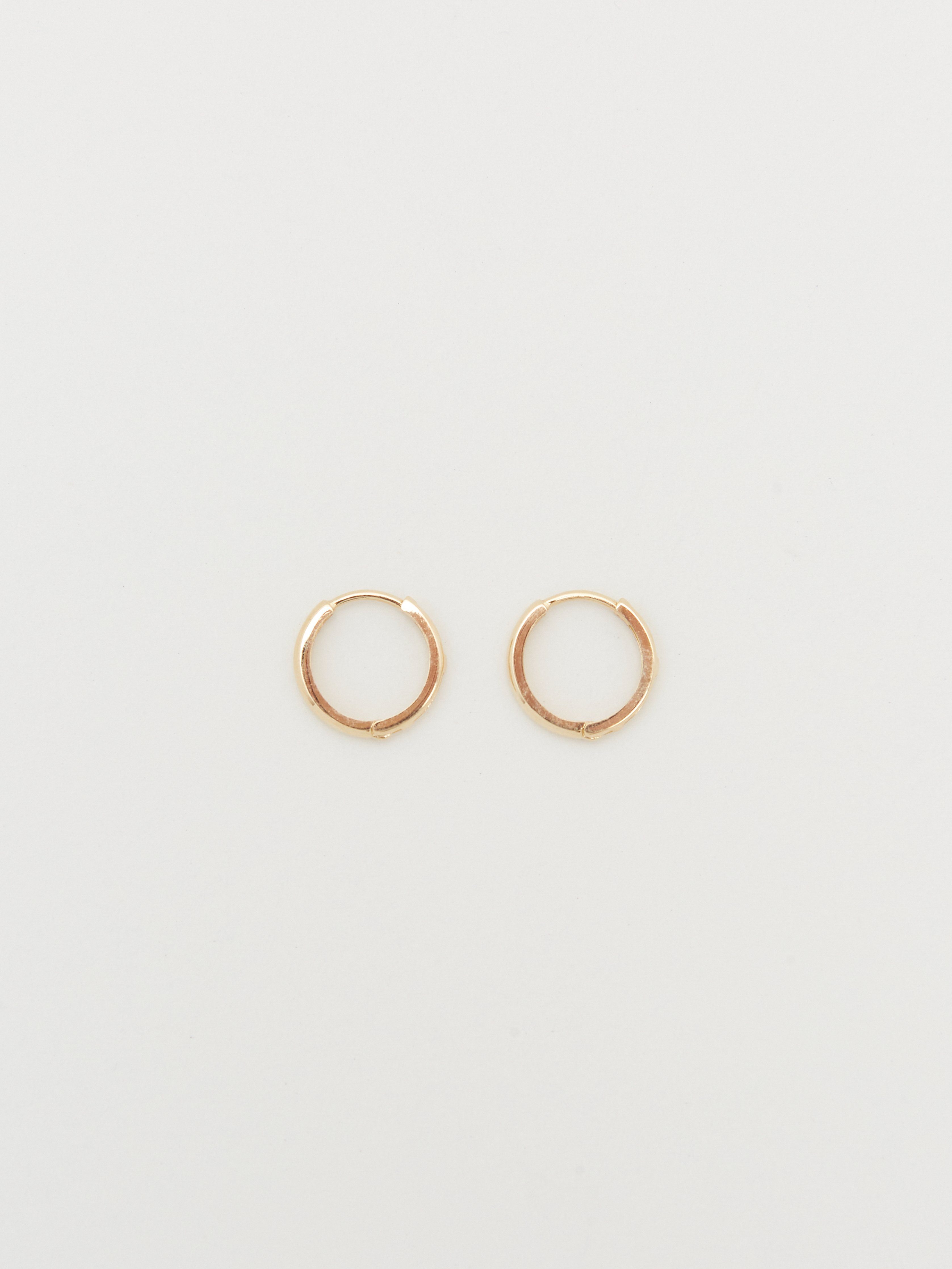 14K Medium Huggie Hoops Earrings Bagatiba 
