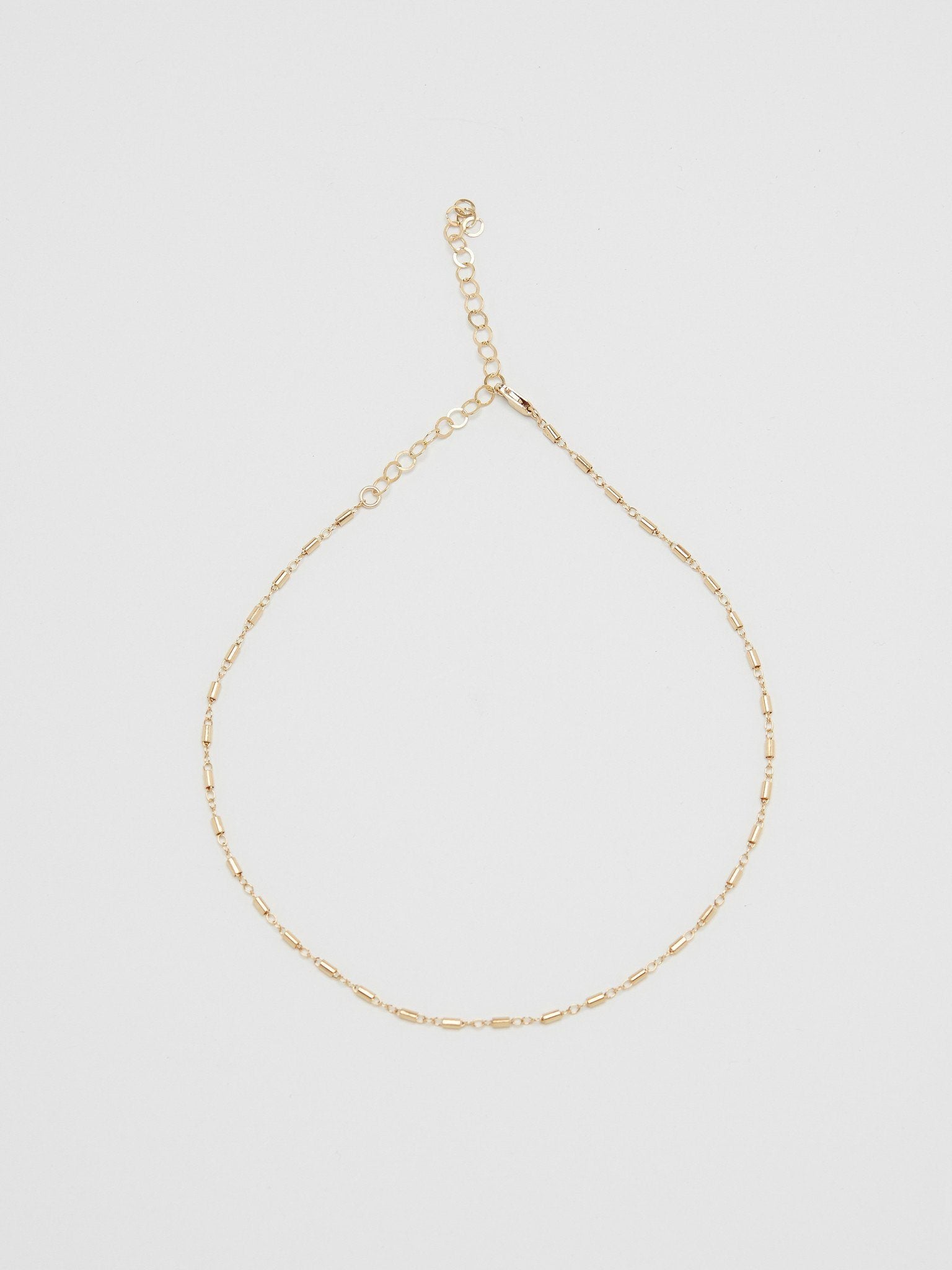 Full view flat lay of Cylinder Choker Choker Bagatiba 