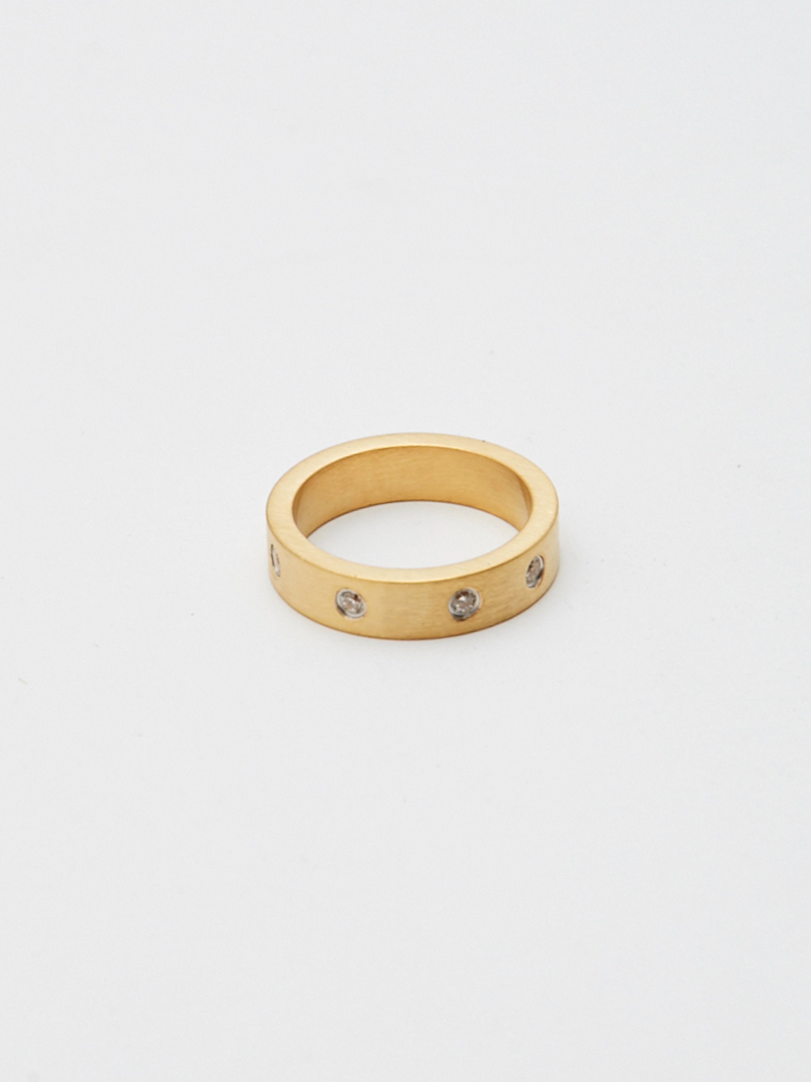 Detail flat lay of Gemma Diamond Ring Ring Bagatiba 
