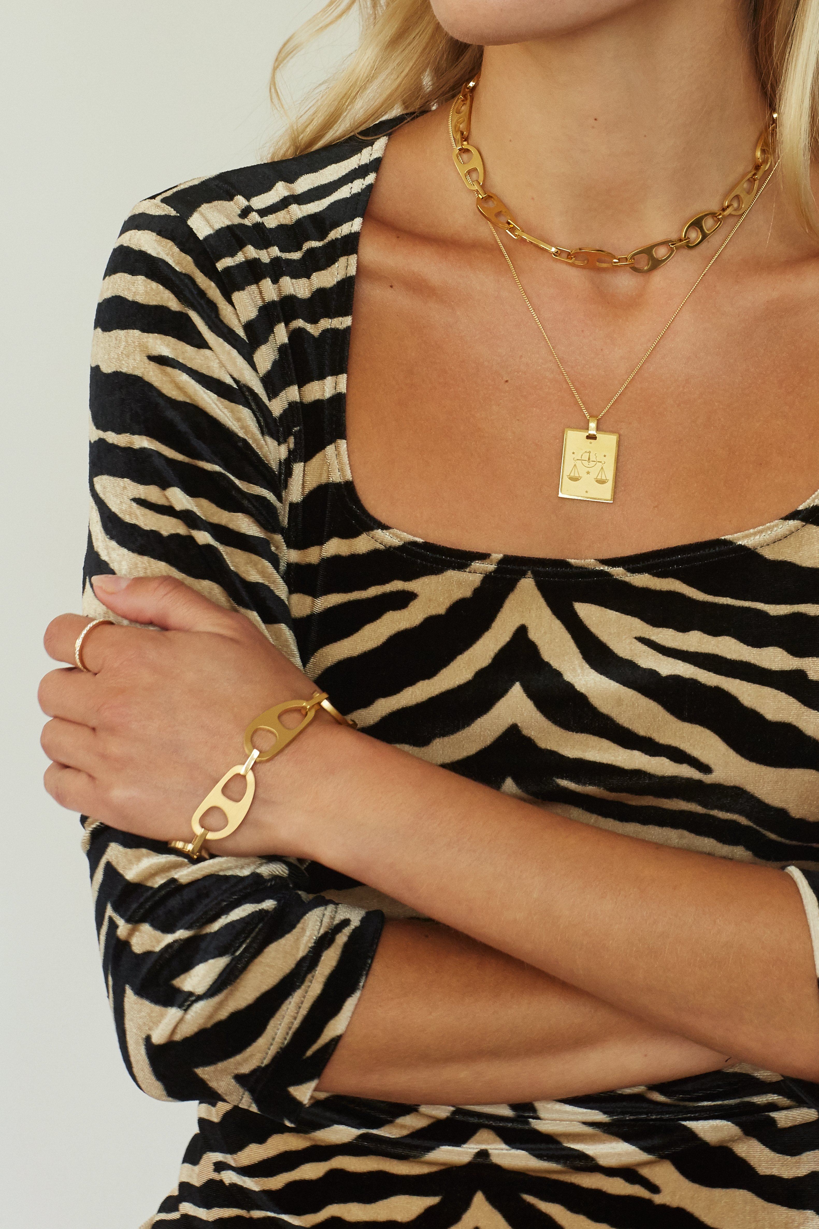 Gold Brushed Tab Bracelet Bracelet bagatiba 