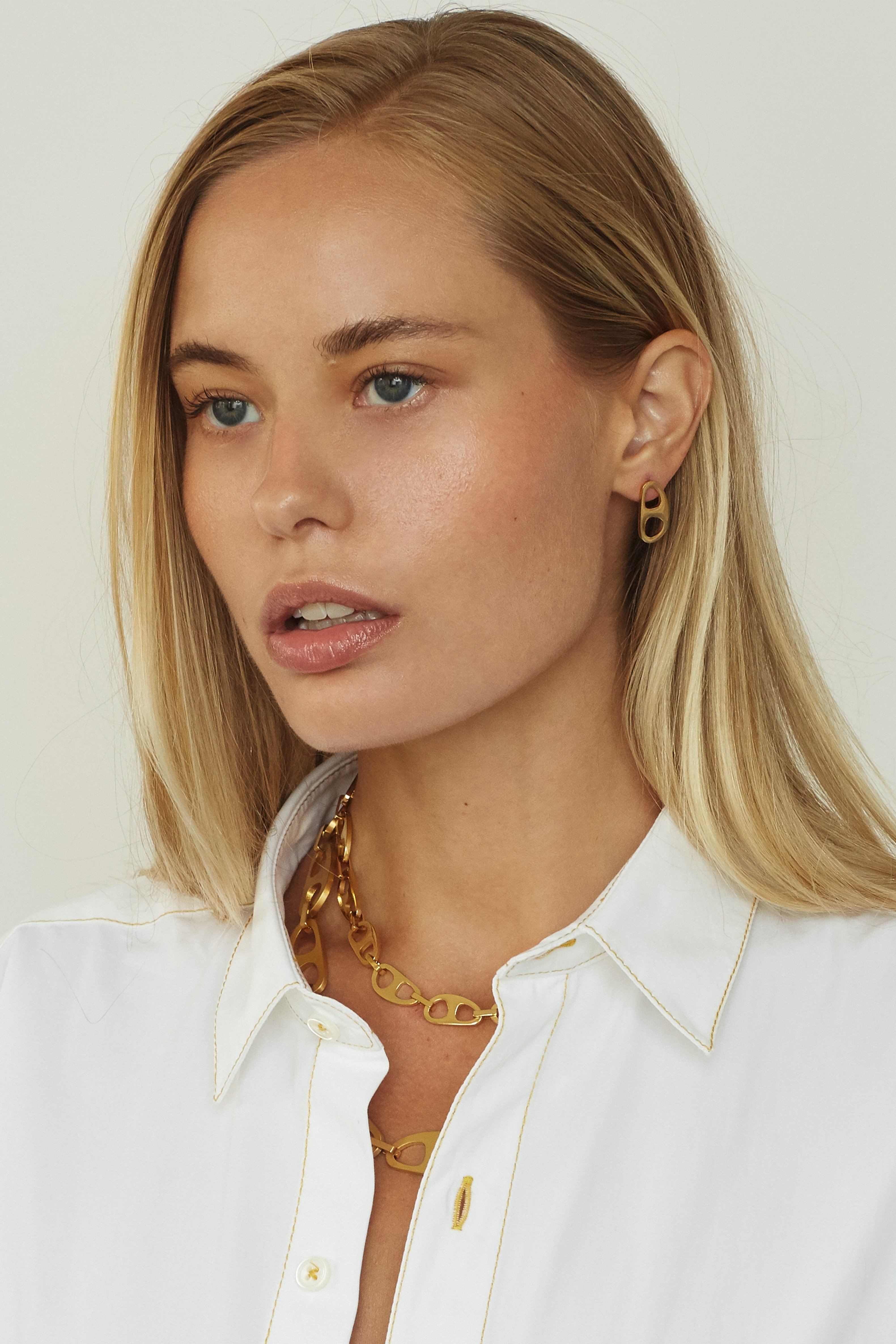 Gold Tab Studs Earrings bagatiba 