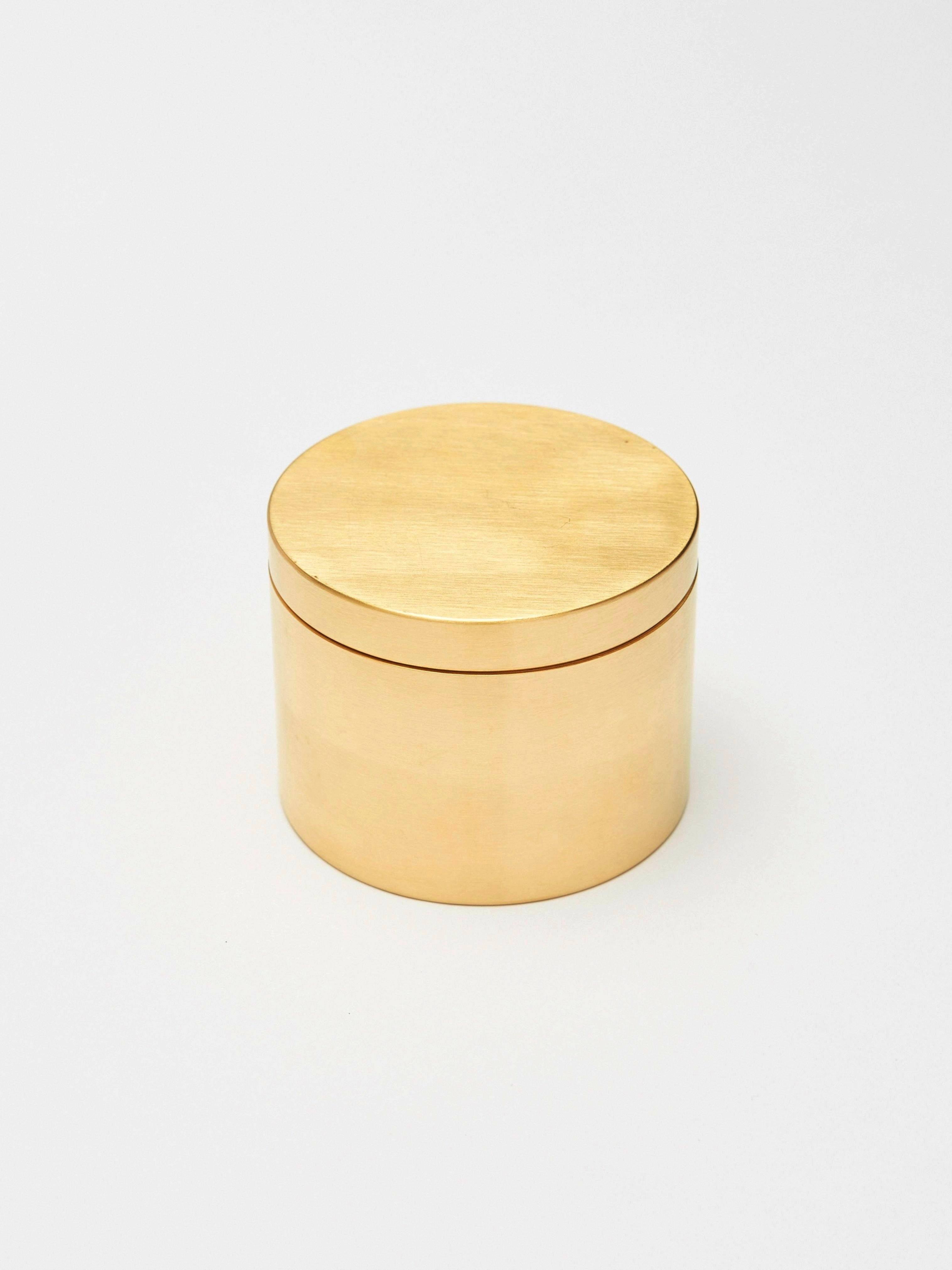 Flat lay view of Holding Jar extra bagatiba 