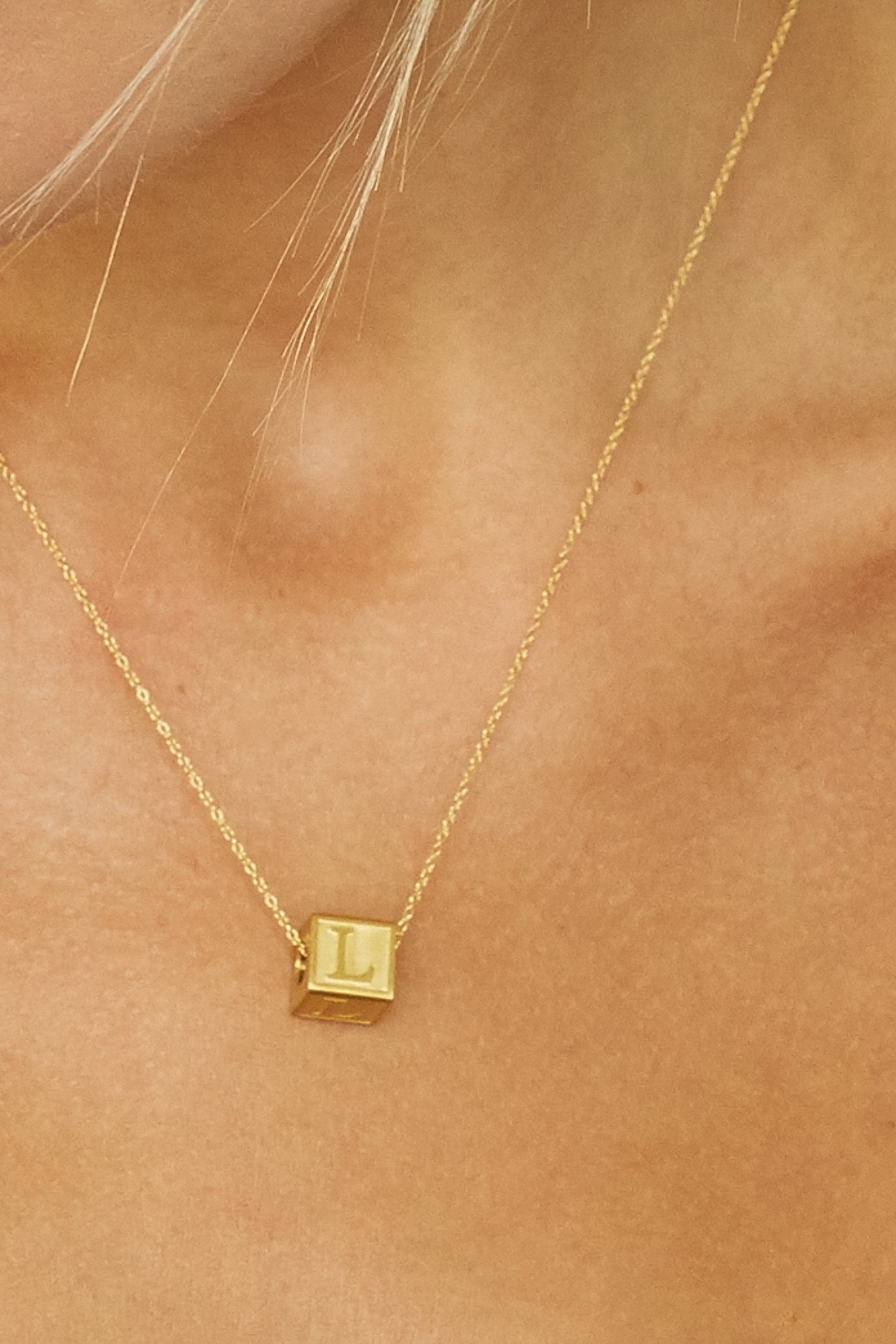 close up on model of "L" Letter Block letters Bagatiba 