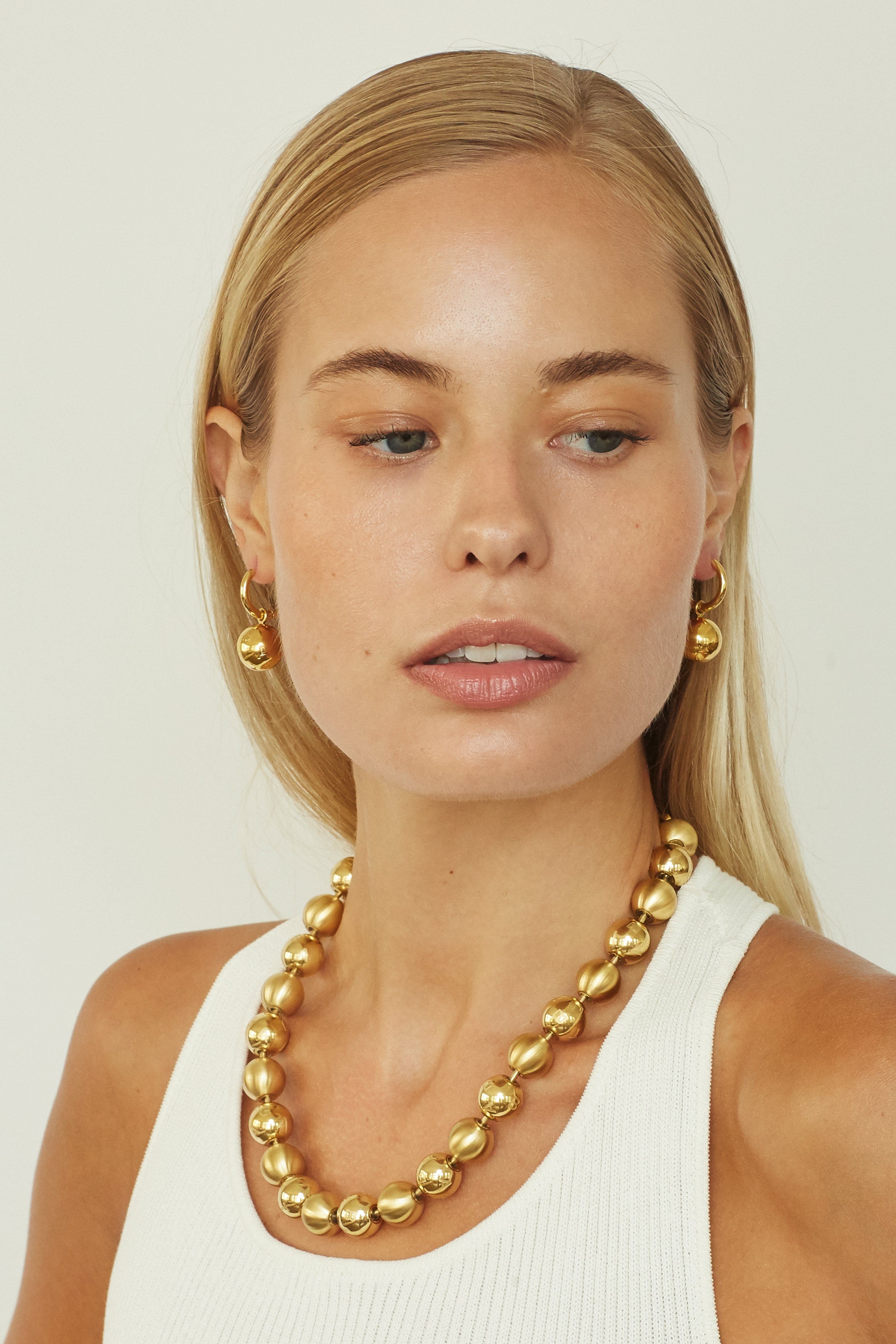 Model wearing the Mixed Sphere Necklace Necklace bagatiba 