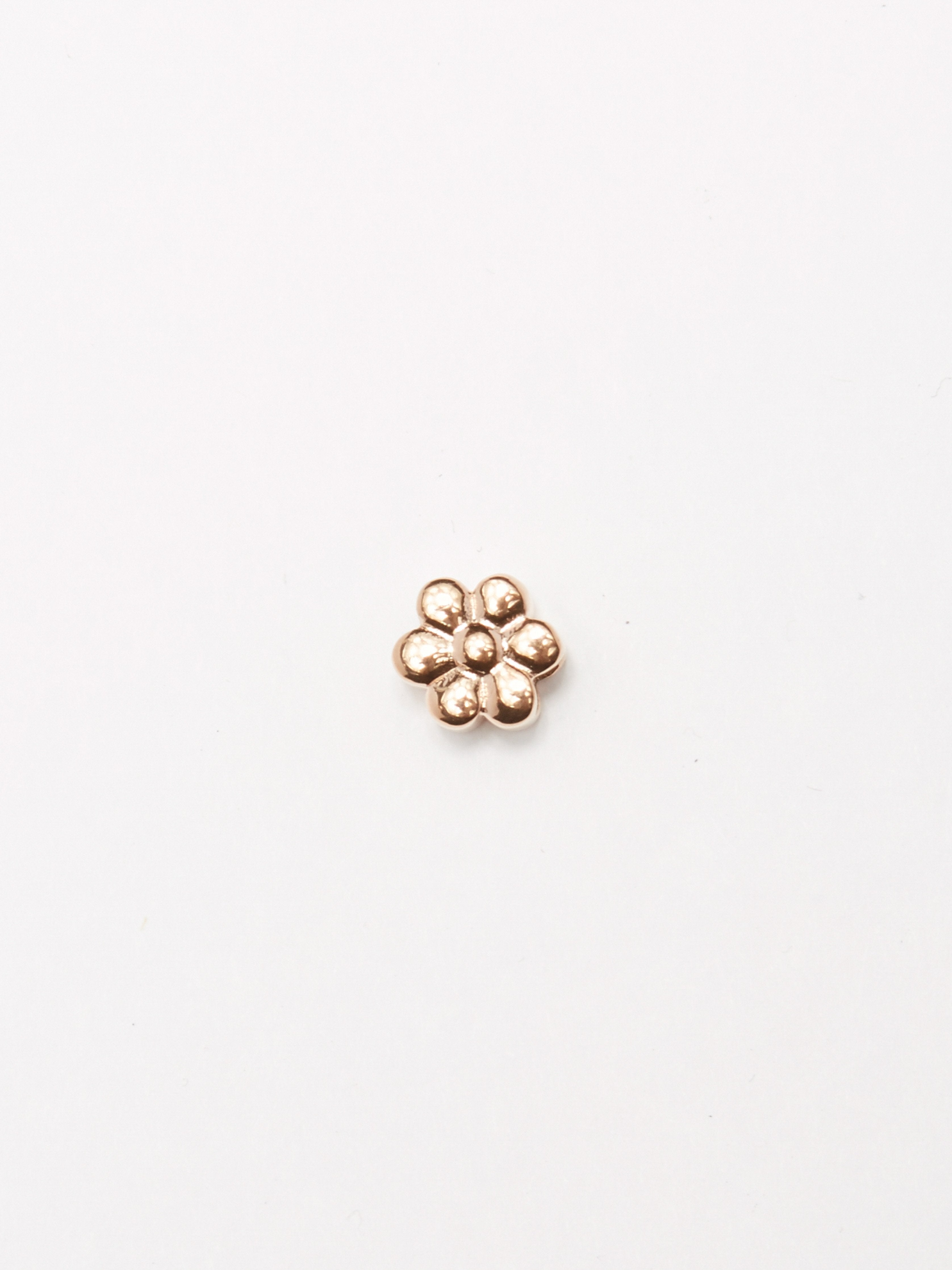 Detailed flat lay of flower from Rose Gold Bead Set Bagatiba 