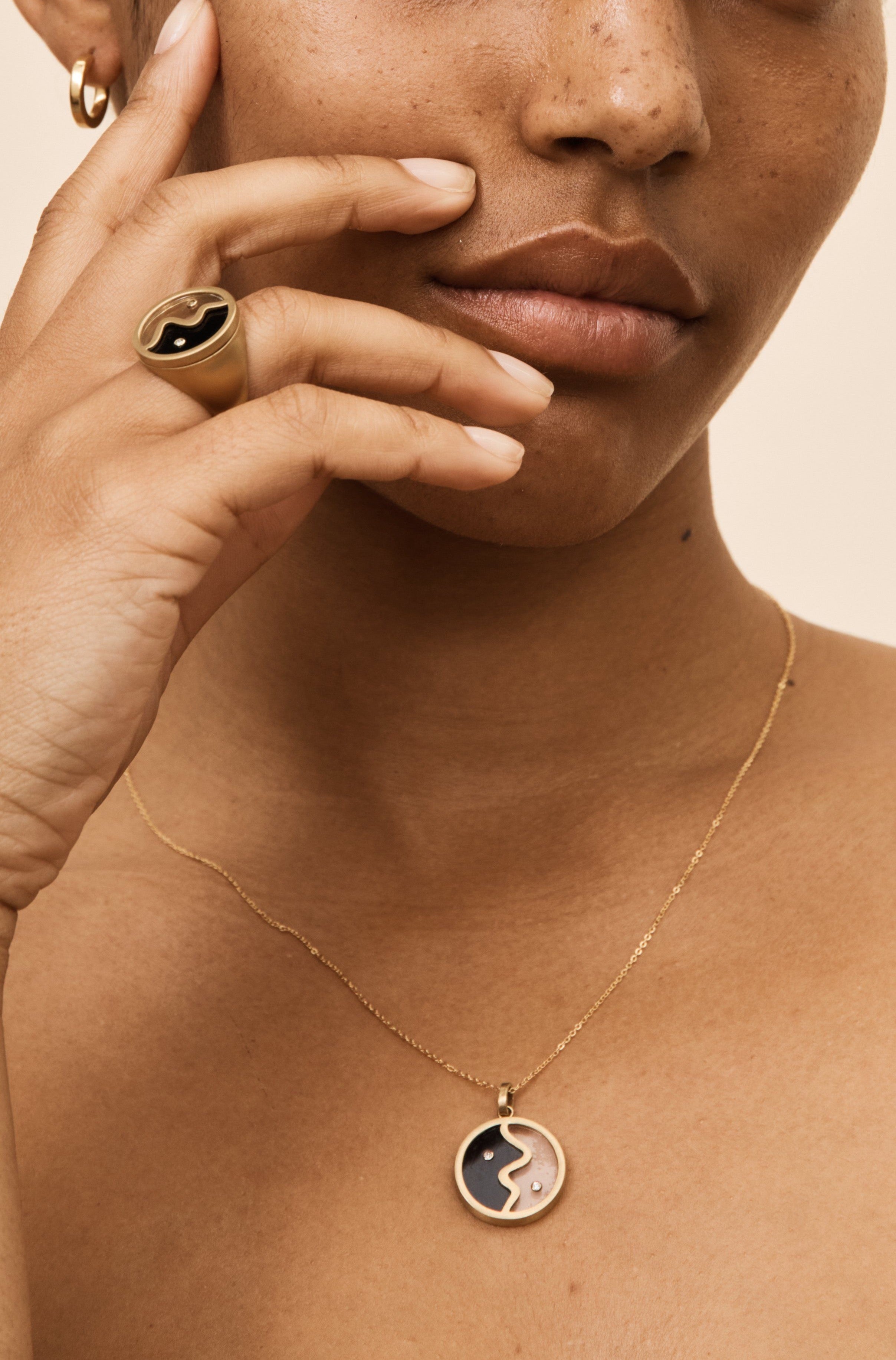 Model wearing the Yin Yang Glass Necklace Necklace bagatiba 