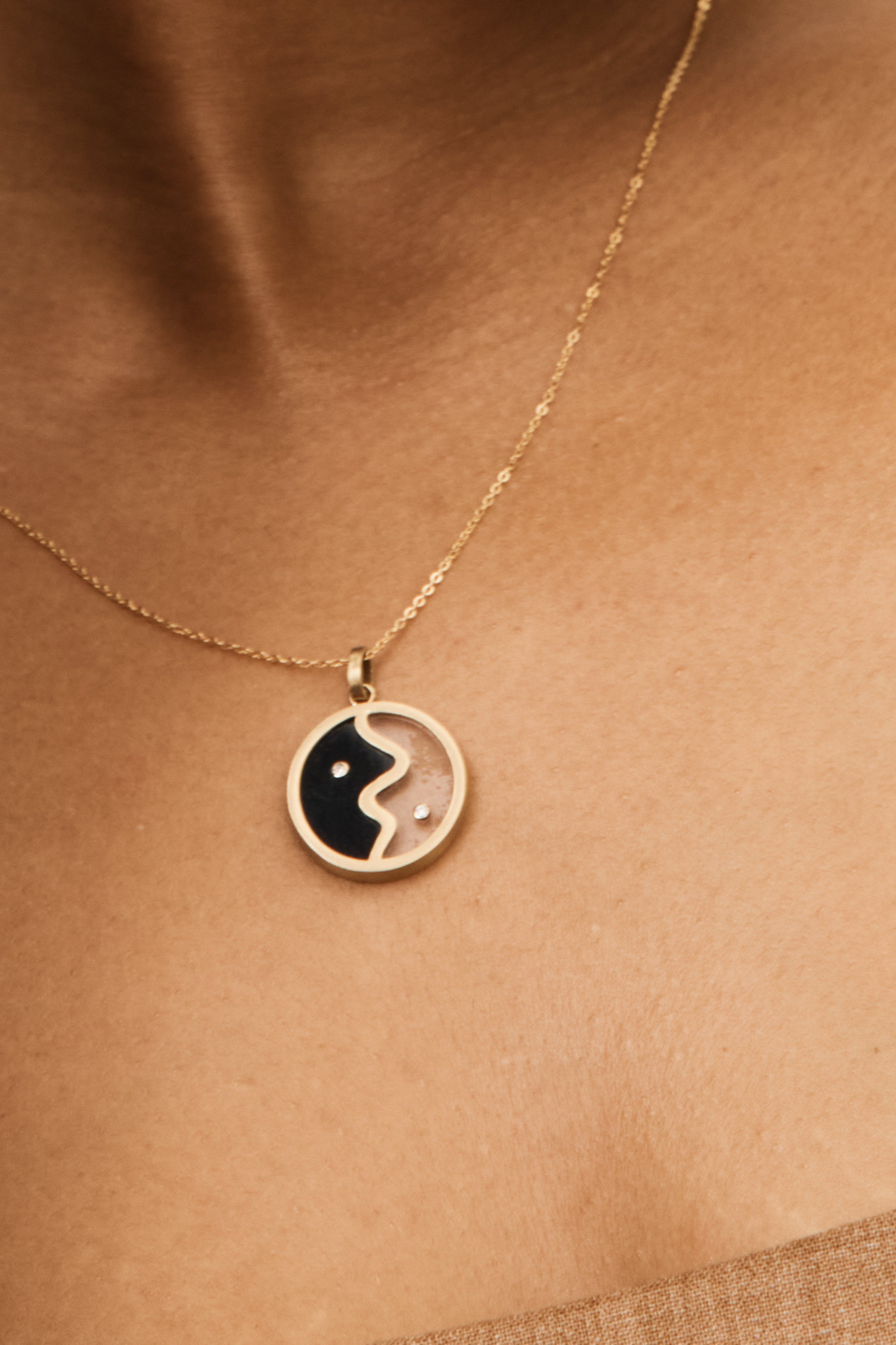 Yin Yang Glass Necklace Necklace bagatiba 
